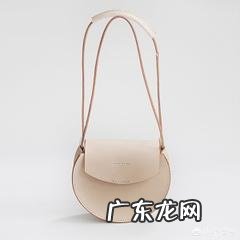 一千以内,推荐女生买什么牌子的包包?