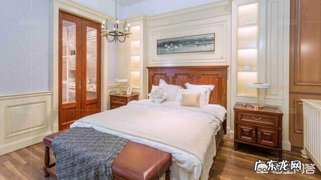 实木家具怎么搭配软装？