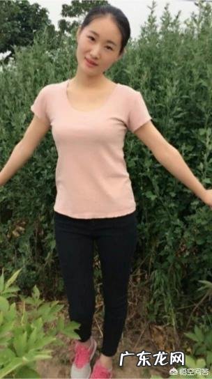 各位男友们,在你们眼中女人的“脚”和“臀部”这两个部位哪个性感?