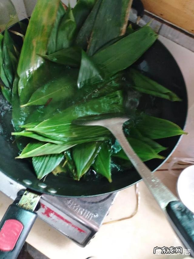 端午节家有孕妇的能在家门上挂艾叶吗?