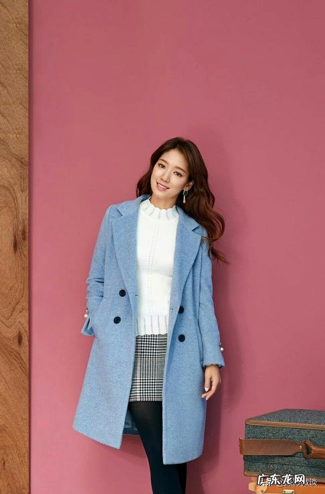 模特现场蒙圈，不知道怎么摆姿势，摄影师也没有经验怎么办？