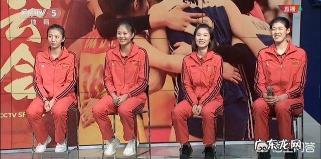 丁霞回应半决赛关键球为何给龚翔宇不给朱婷,郎平说正常该给朱婷,你怎么看?