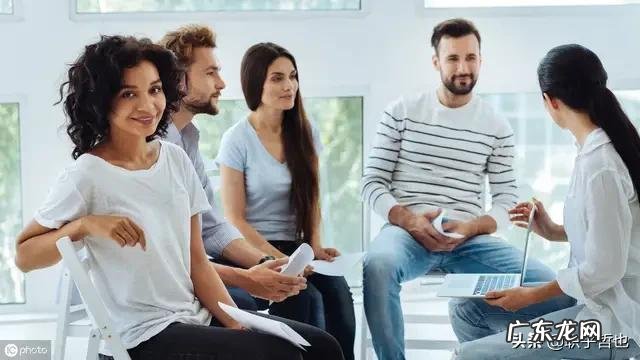 公司每天开晨会说的都是那几件事,很无聊,还有必要开吗?