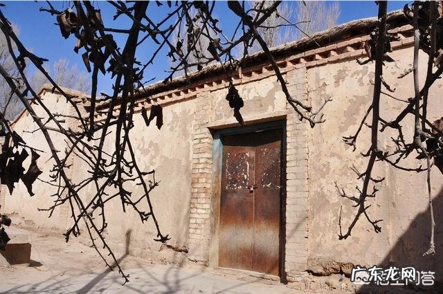 有人说在农村看到谁家房屋越破旧,谁家就越有本事,这是啥道理呢?