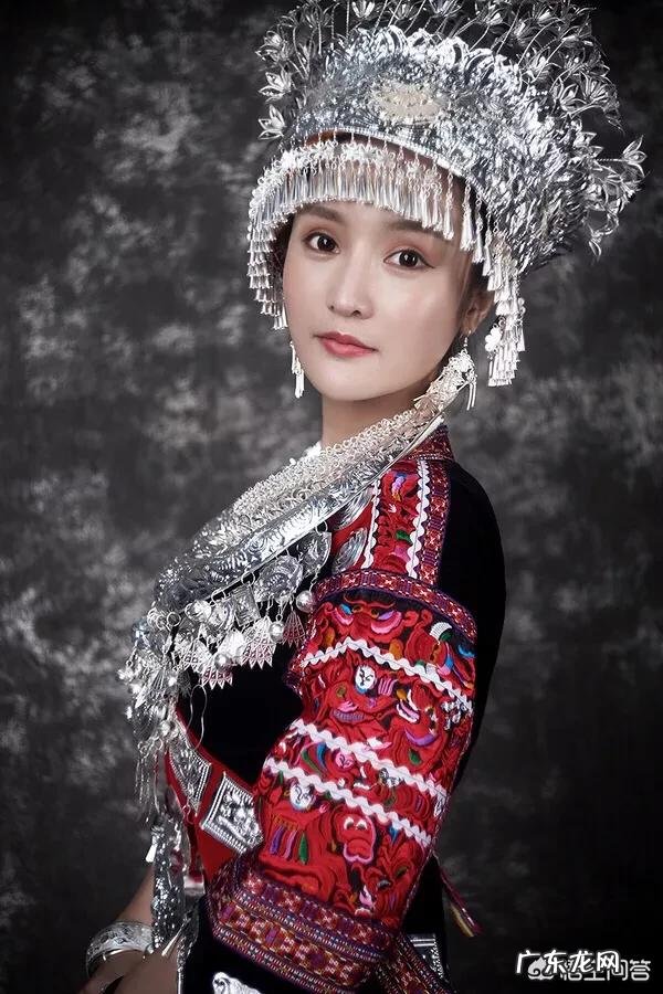 拍摄少数民族服饰,你会从哪方面着重表现?