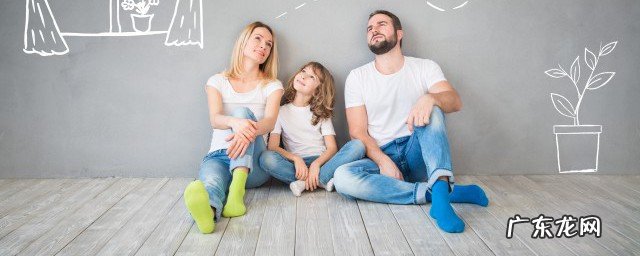 白蚁飞屋里怎么处理