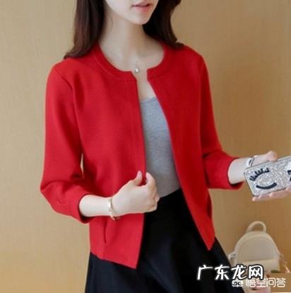 在春季奔三奔四的女人应该怎么搭配服饰?