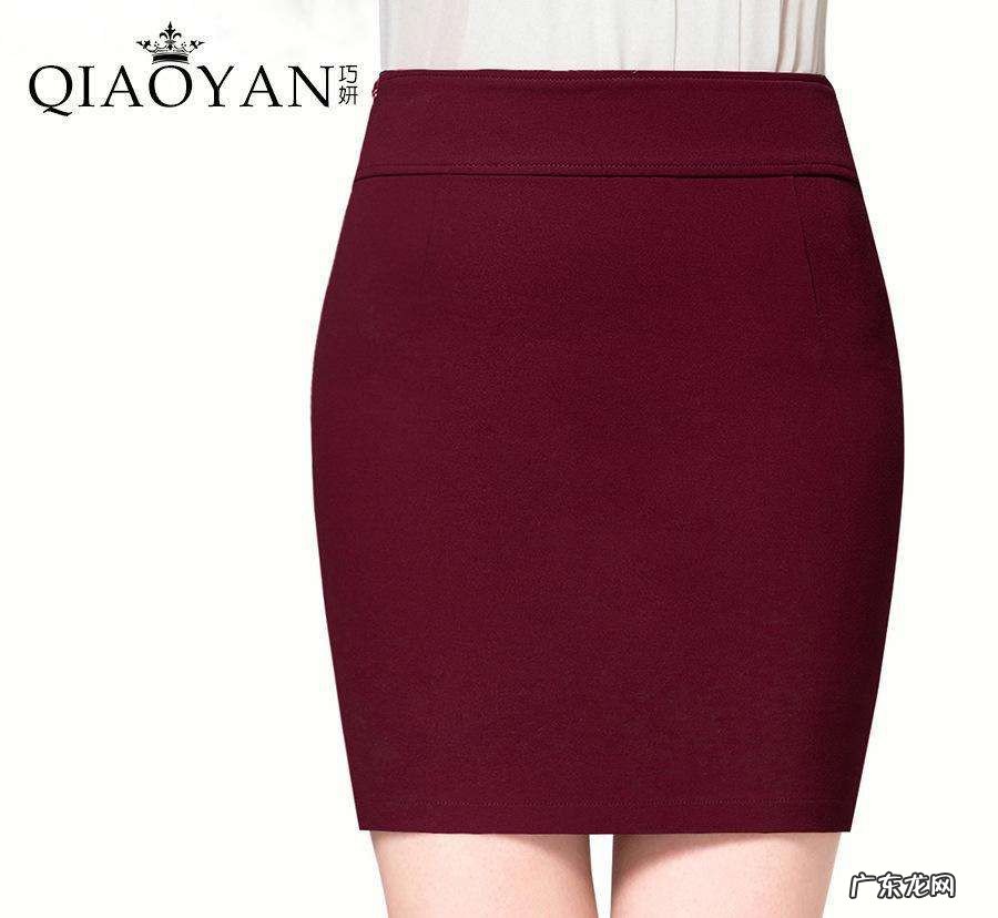 最近流行的西装裙穿搭推荐