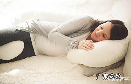为什么别人说孕妇应该左侧卧睡?
