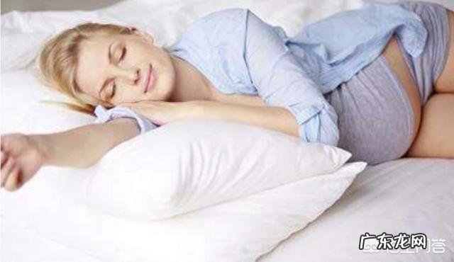 为什么别人说孕妇应该左侧卧睡?