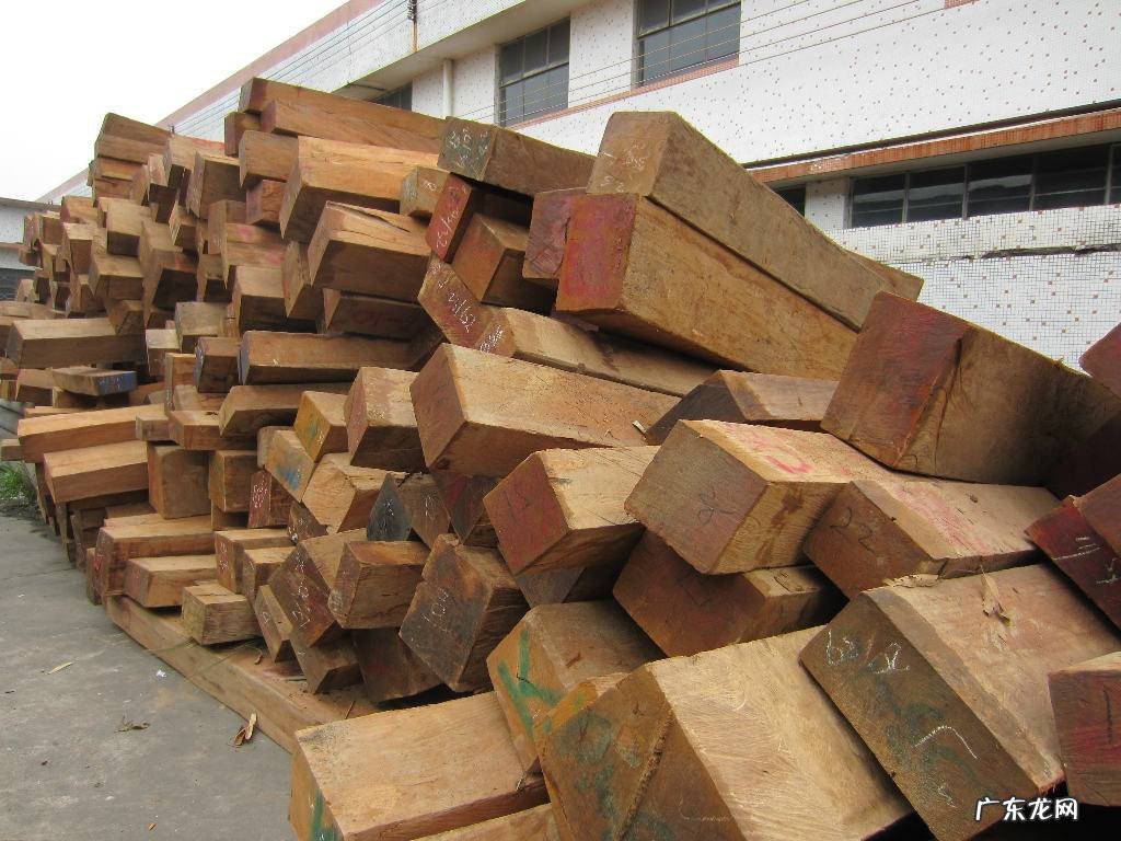 缅甸柚木变黄的方法