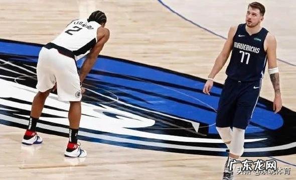 小卡带领快船客场三分击败独行侠，如何评价本场比赛？