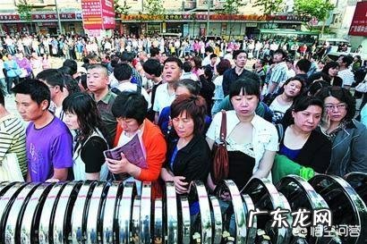 今年高考又开始了,你能以高考为题写一首感慨的格律诗吗?