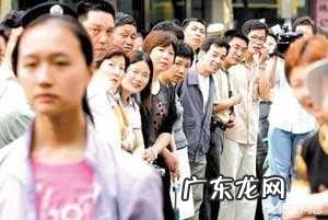 今年高考又开始了,你能以高考为题写一首感慨的格律诗吗?