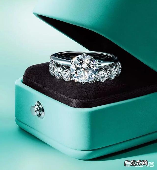 女人最喜欢的首饰是什么品牌?