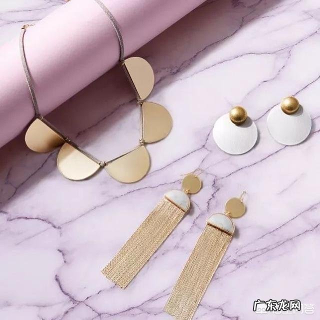 女人最喜欢的首饰是什么品牌?