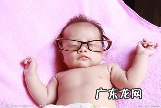 宝宝晚上睡觉总是翻来覆去，可能是哪些原因？