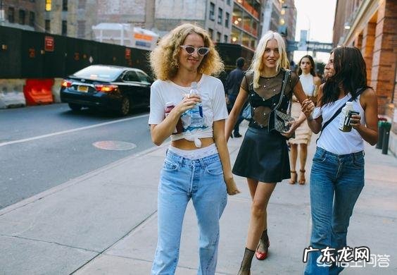 有哪些好看时髦的T恤搭配好看?