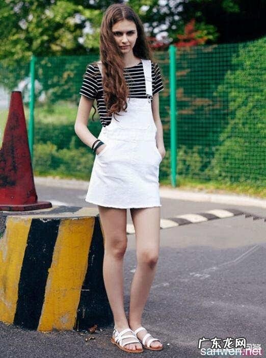 有哪些好看时髦的T恤搭配好看?