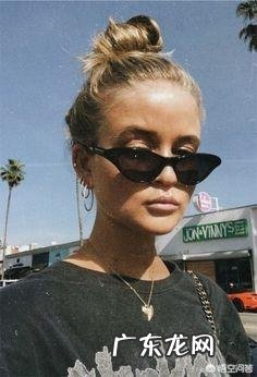 有哪些好看时髦的T恤搭配好看?