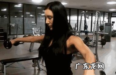 怎么练三角肌中束?