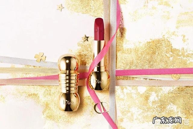 和女朋友相处了一段时间，想给女朋友送个圣诞礼物，有什么好的推荐？