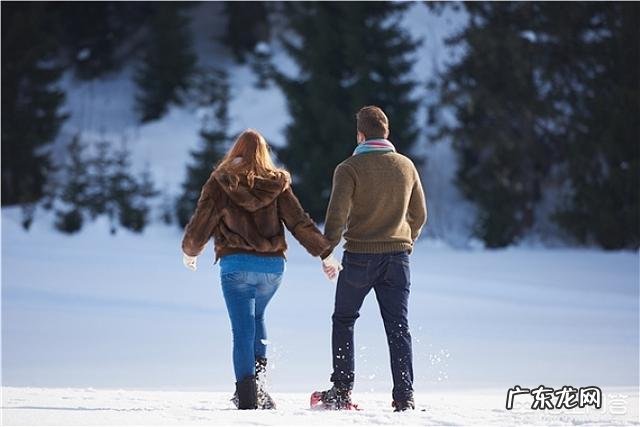 和女朋友相处了一段时间，想给女朋友送个圣诞礼物，有什么好的推荐？