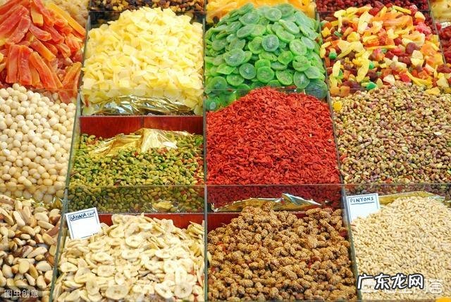 手上总起痒痒的小水泡，到底是咋回事？