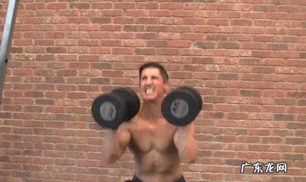 只用哑铃在家里练习的话,如何给自己安排健身计划?