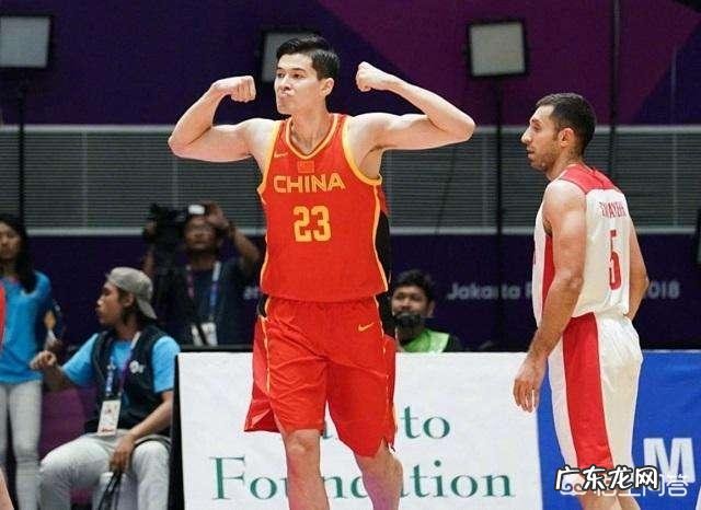 你认为现在的韩国男篮和中国男篮是一个级别的球队吗?为什么?