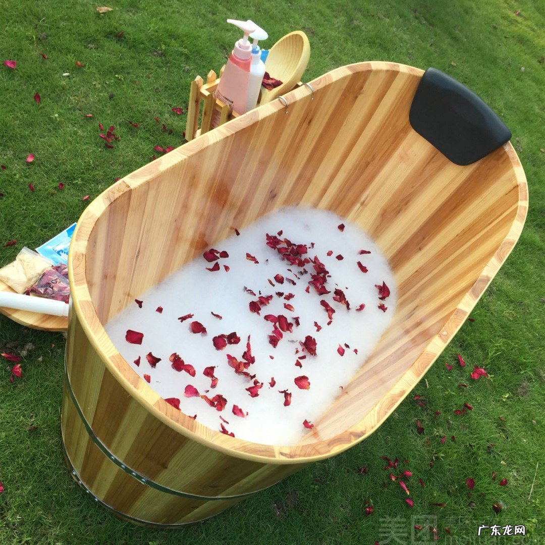 泡澡放什么可以美白皮肤