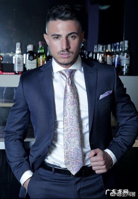 拍照时如何搭配领带更帅?