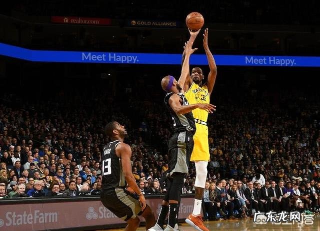 库里36分10三分,巴格利28+14,勇士125:123险胜国王,对此你怎么看?