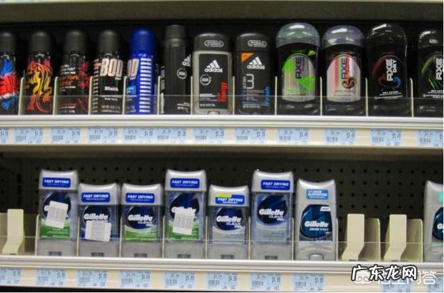 有人说,外国人会因为体味而喷香水,那他们一群人聚会的时候会是什么味道的?