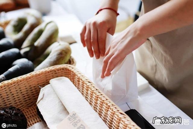 手上经常起小水泡是怎么回事?