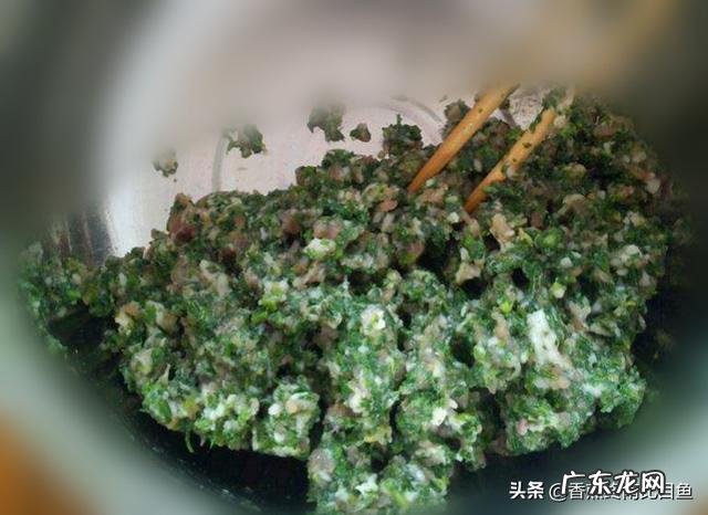 荠菜饺子里的荠菜要不要用开水焯一下影响口感吗?