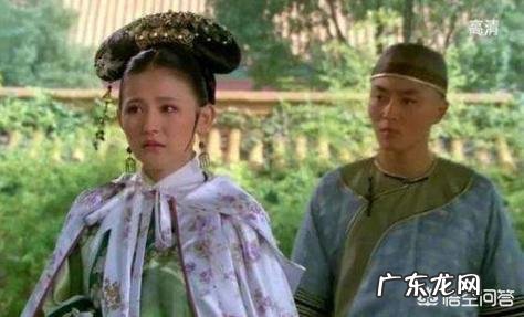 《甄嬛传》大结局中，叶澜依自杀时为何将手放在铜盆中？