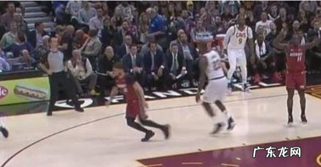 如何看待詹姆斯生涯1082场比赛里首次被驱逐?