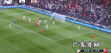 看了几场国足比赛,为什么都是后卫大脚传球,而不给中场球员蒿俊闵呢?