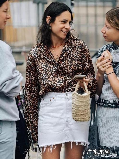 很喜欢豹纹,但又觉得老气,不知道怎么搭配比较好,麻烦推荐一下?