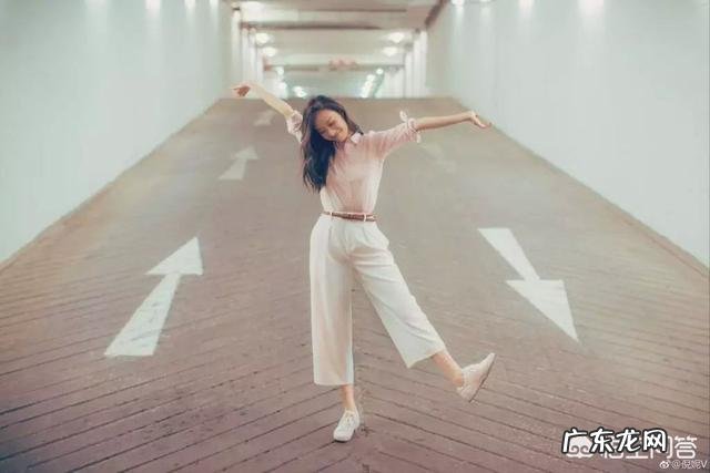 有哪些清新自然的服装搭配值得推荐?