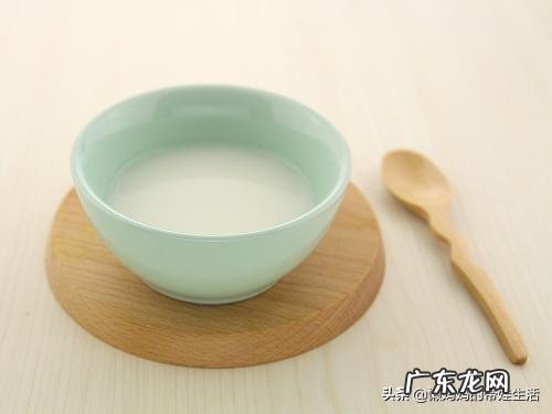 6个月婴儿该如何喂养，需特别注意哪些？