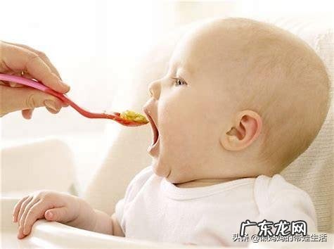 6个月婴儿该如何喂养，需特别注意哪些？