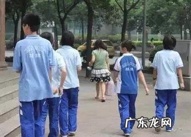 关于男生穿衣服搭配?