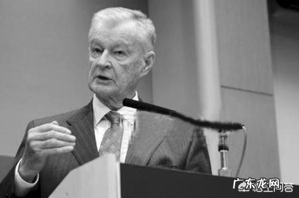 怎么看待美国调转风向，欲拉拢泽连斯基对抗俄罗斯，乌克兰会再次成为美国的马前卒吗？