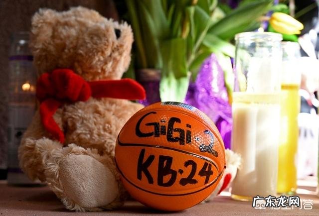 NBA巨星科比去世，科比让你印象最深的是他的篮球天赋吗还是其他什么？