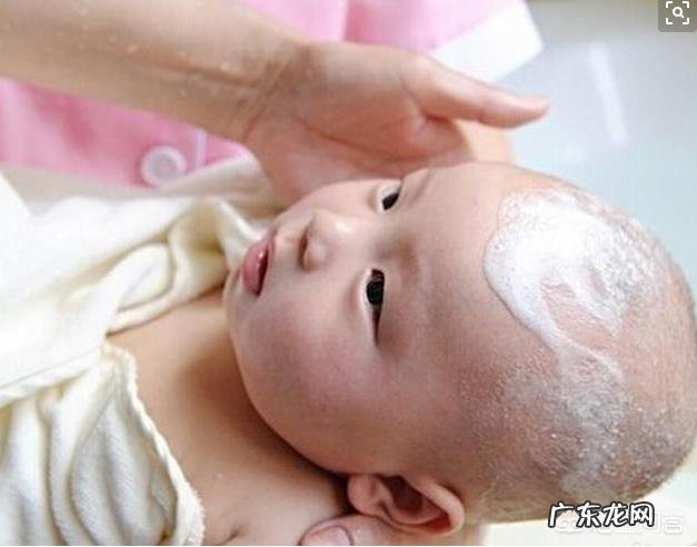 新生儿的囟门如何正确护理?