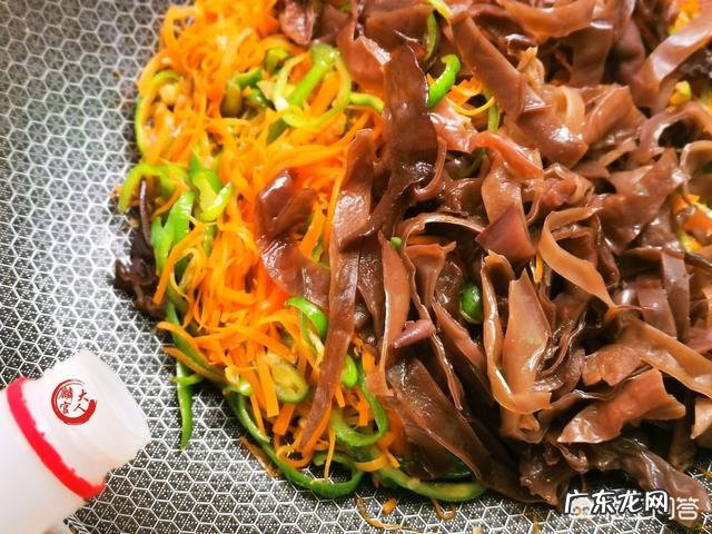 如何把素菜炒好？