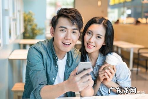 女孩怀孕了，男方父母要女孩堕胎，应该怎么办？