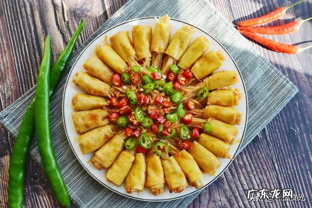 今年过年想给父母妻儿做一桌年夜饭,请推荐六个菜?